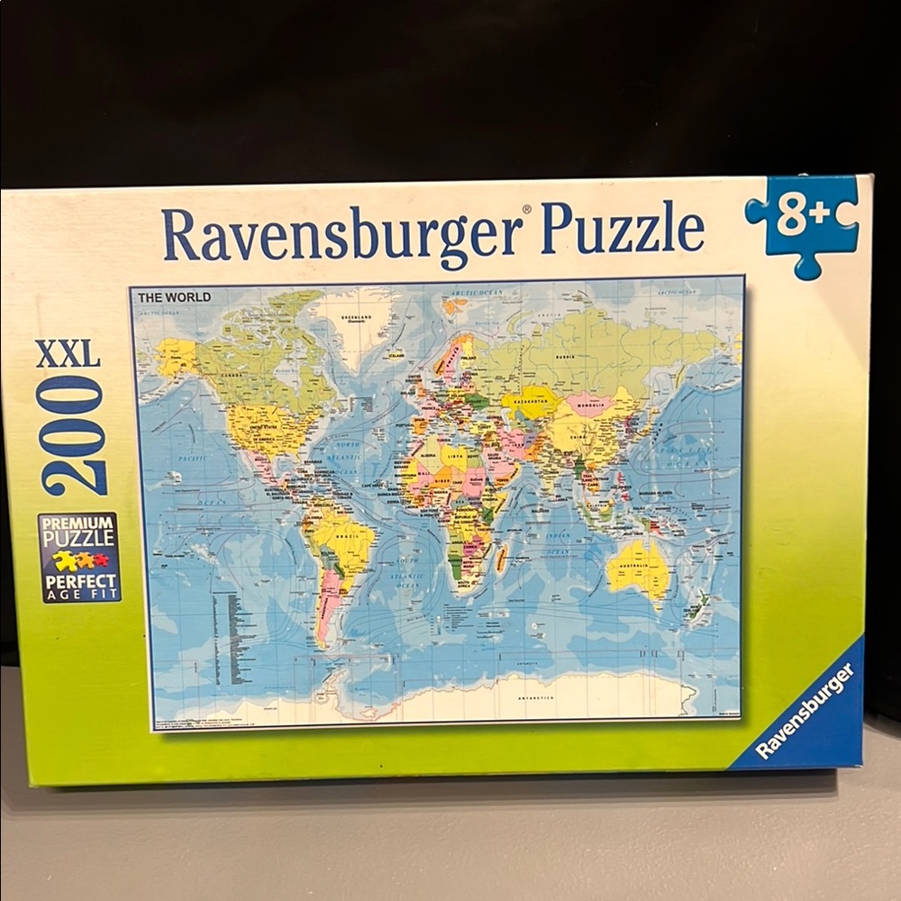 Ravensburger rThe World 200 Pc XXL Jigsaw Puzzle